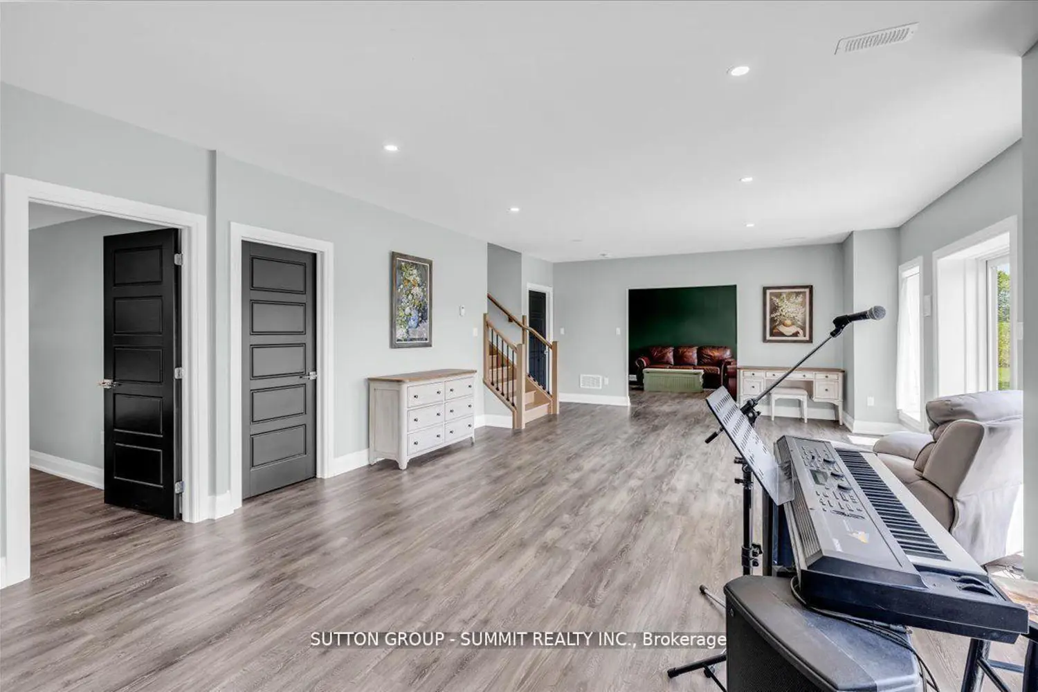 Additional image 6 of 3 Best Court