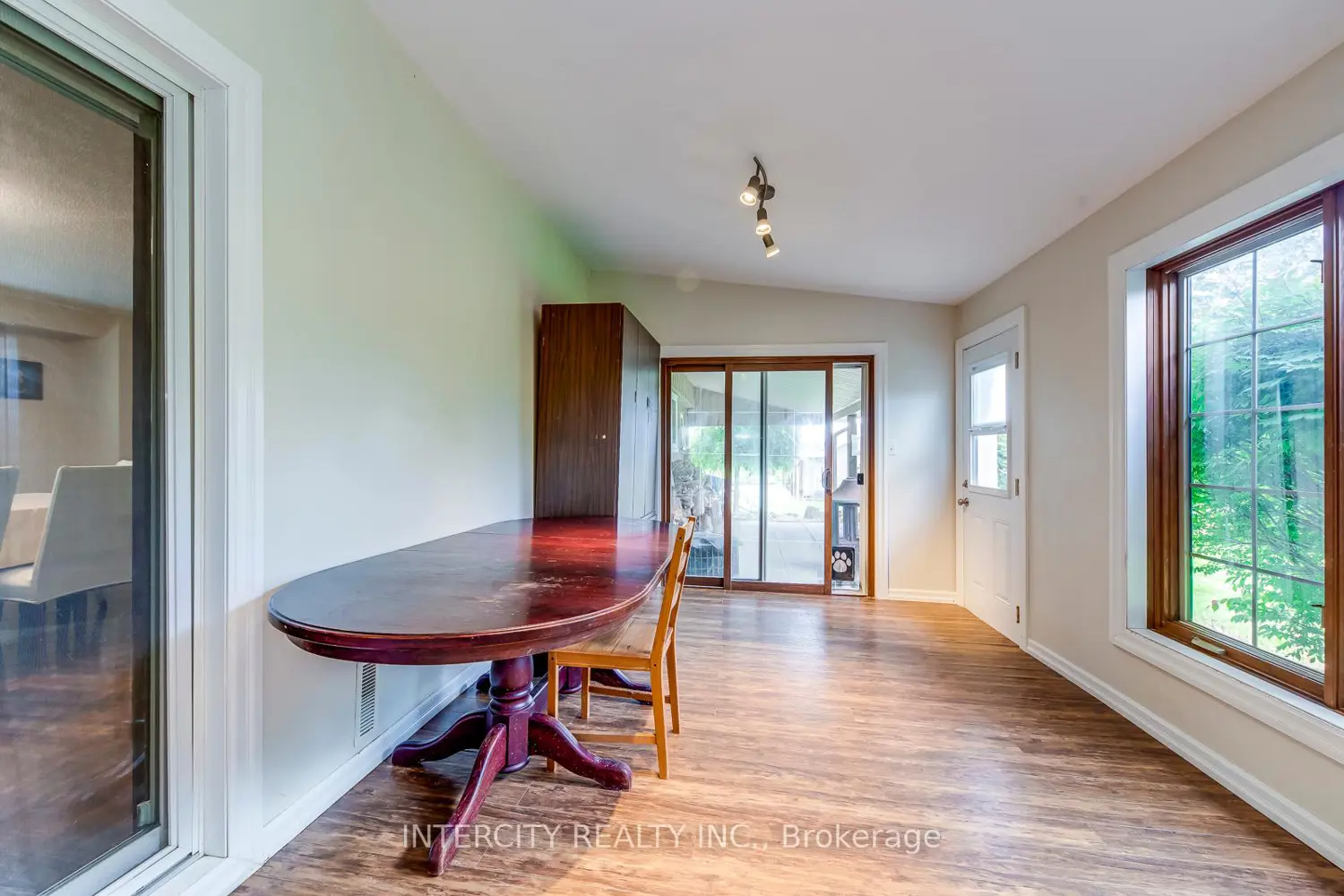 Additional image 15 of 2764 Governors Road