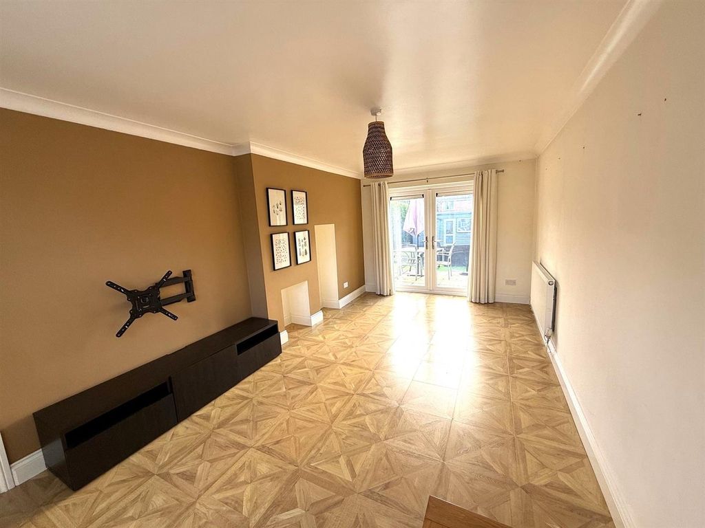 Additional image 11 of 3 bed property to rentPoplar Road, Croesyceiliog, Cwmbran NP44