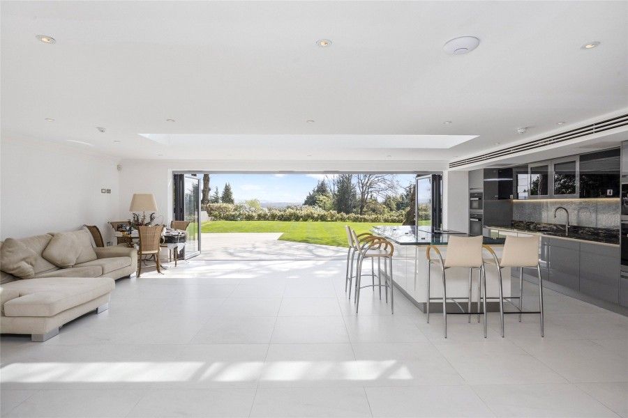 Additional image 4 of 7 bed detached house to rentHook Heath, Woking, Surrey GU22