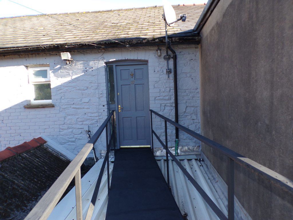 Additional image 7 of 2 bed flat to rentFff 117 Commercial Street, Risca NP11
