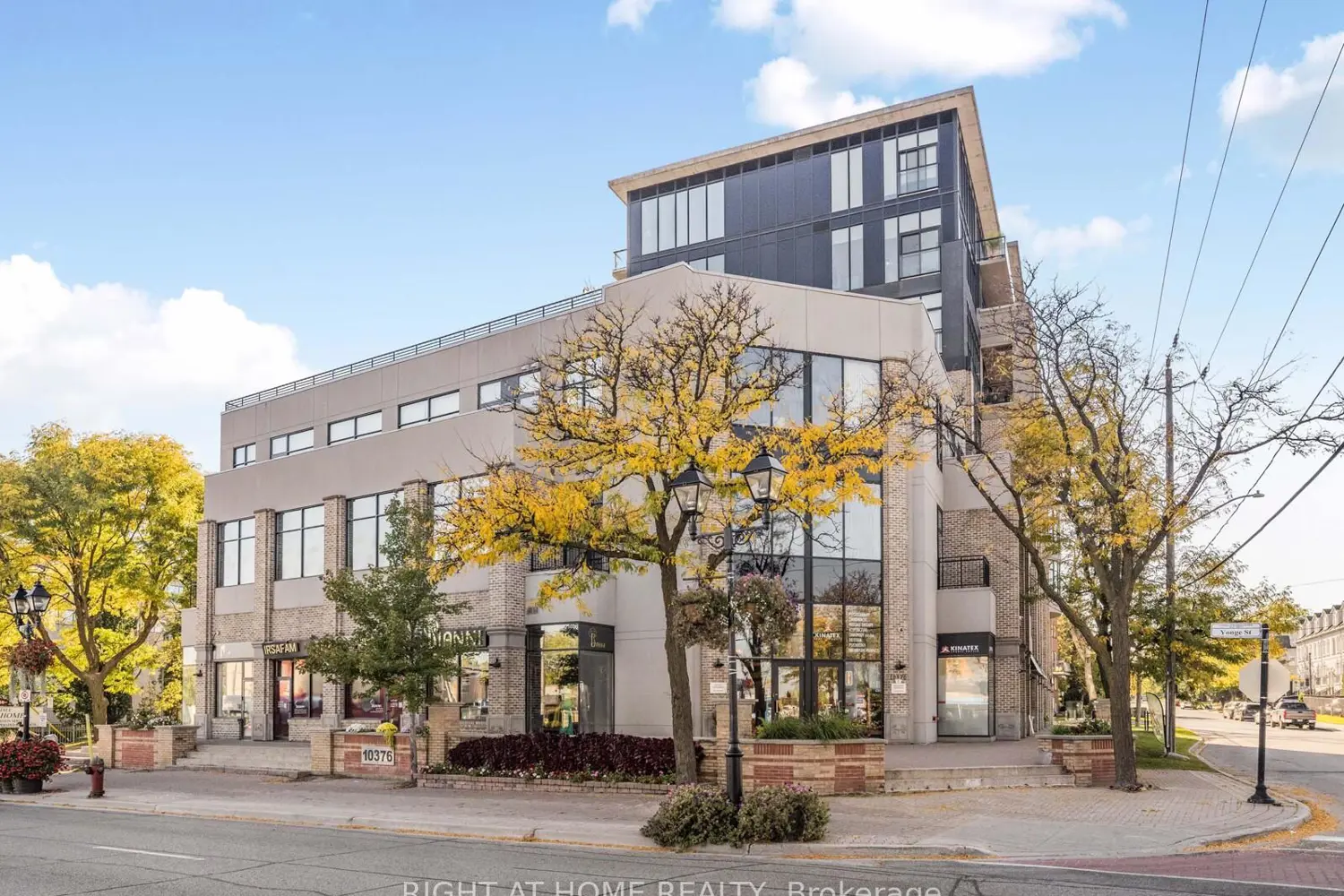 10376 Yonge Street 406