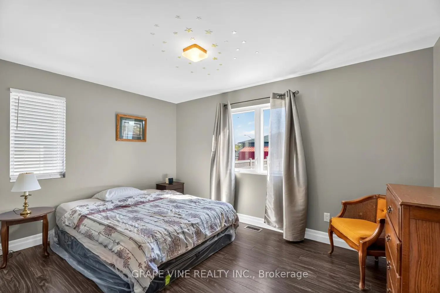 Additional image 15 of 18 Calco Crescent