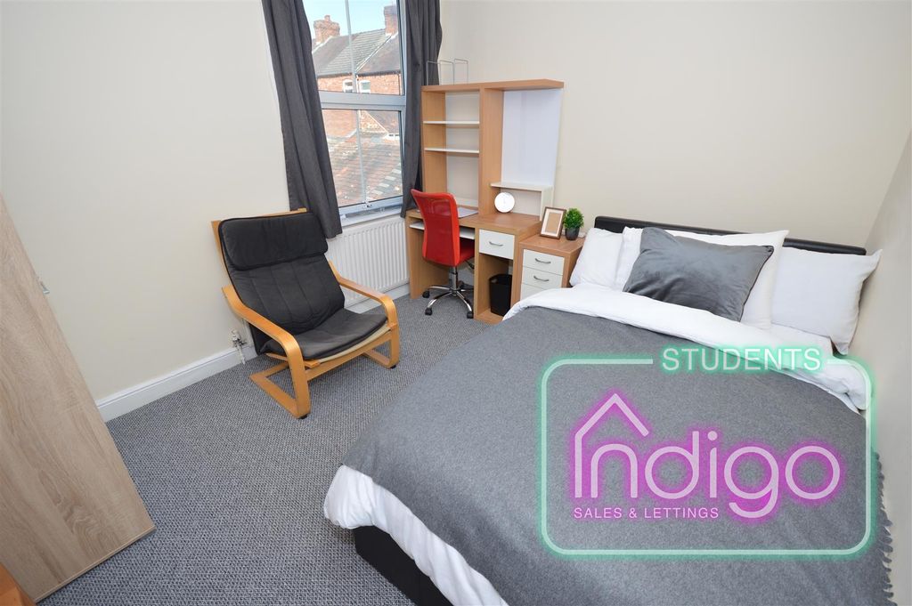 Additional image 6 of 5 bed property to rentAshfields New Road, Newcastle ST5