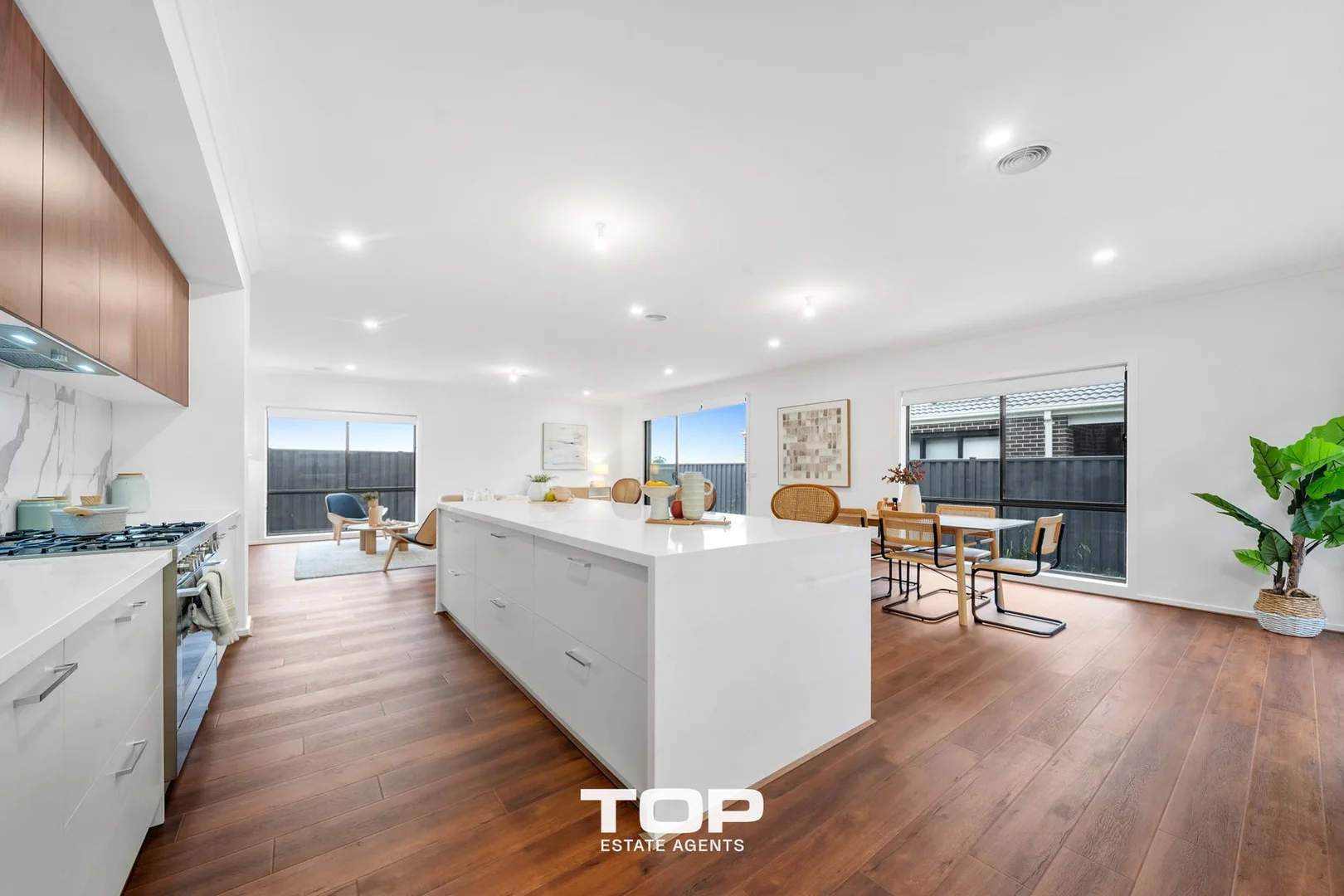 Additional image 19 of 32 Cavern Boulevard, Clyde North VIC 3978