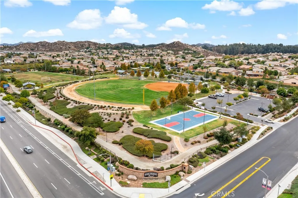 29981 Western Front Dr, Menifee, CA 92584