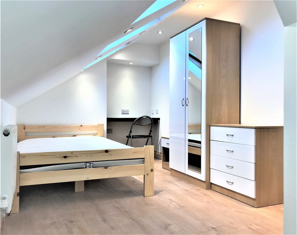 Additional image 3 of 8 bed semi-detached house to rentMuller Road, Bristol BS7