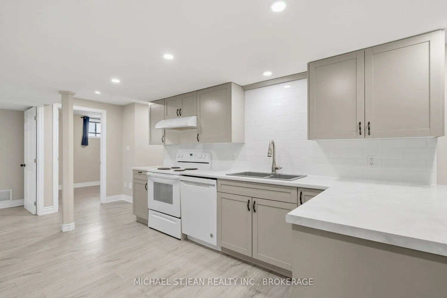 Additional image 8 of 29 Lakeview Lane