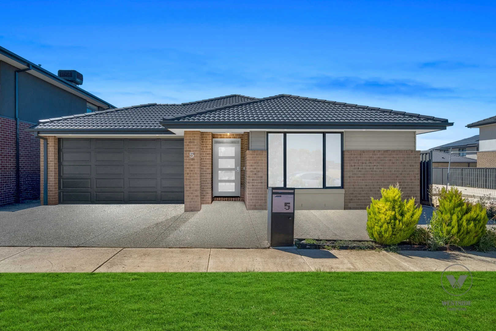 5 Yellowstone Drive, Truganina VIC 3029