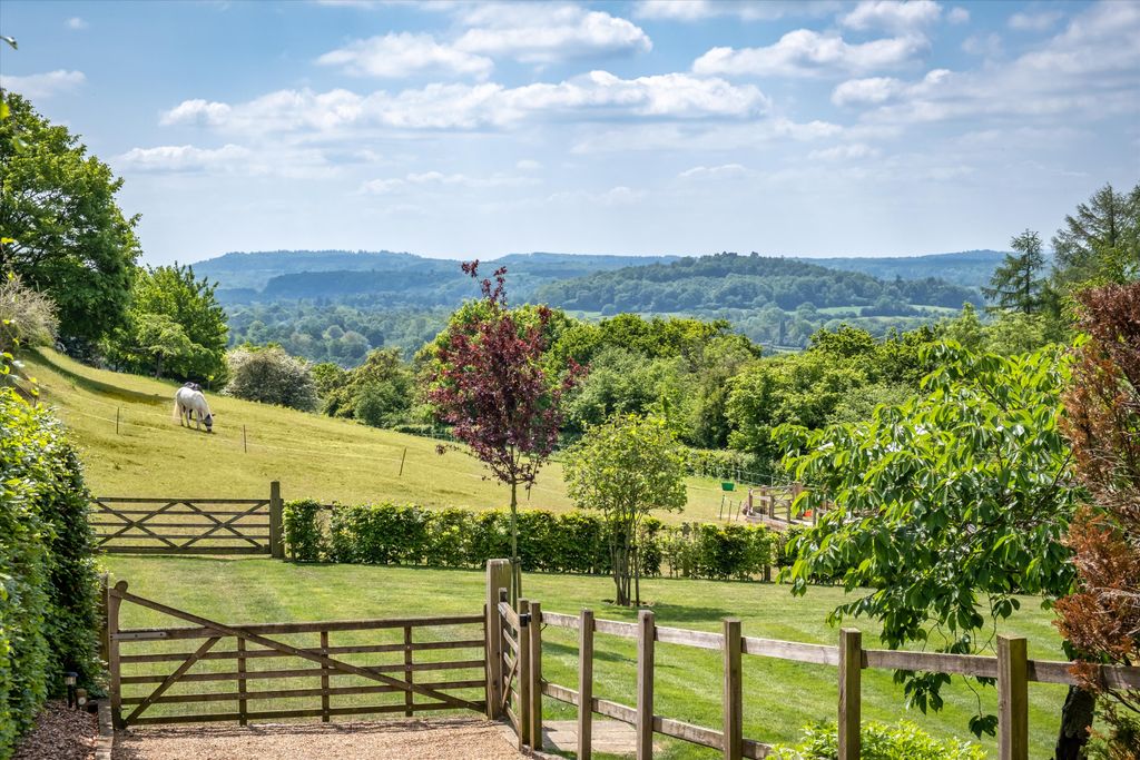 Additional image 27 of 6 bed detached house to rentHalfpenny Lane, Guildford, Surrey GU4