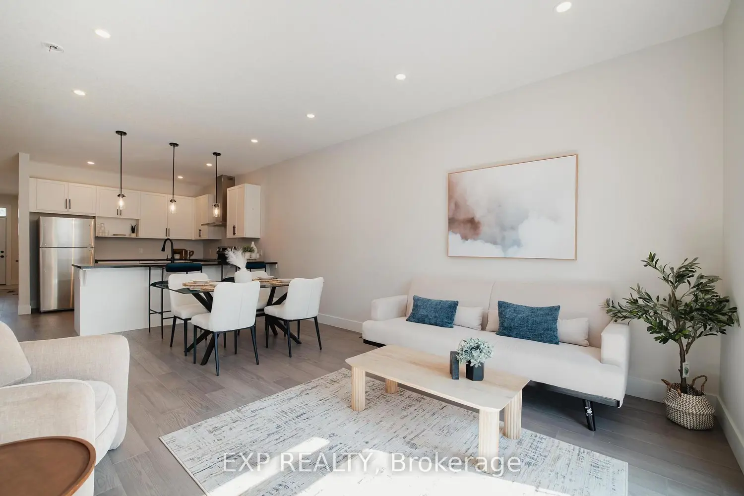 Additional image 10 of 12 Washington Street 101