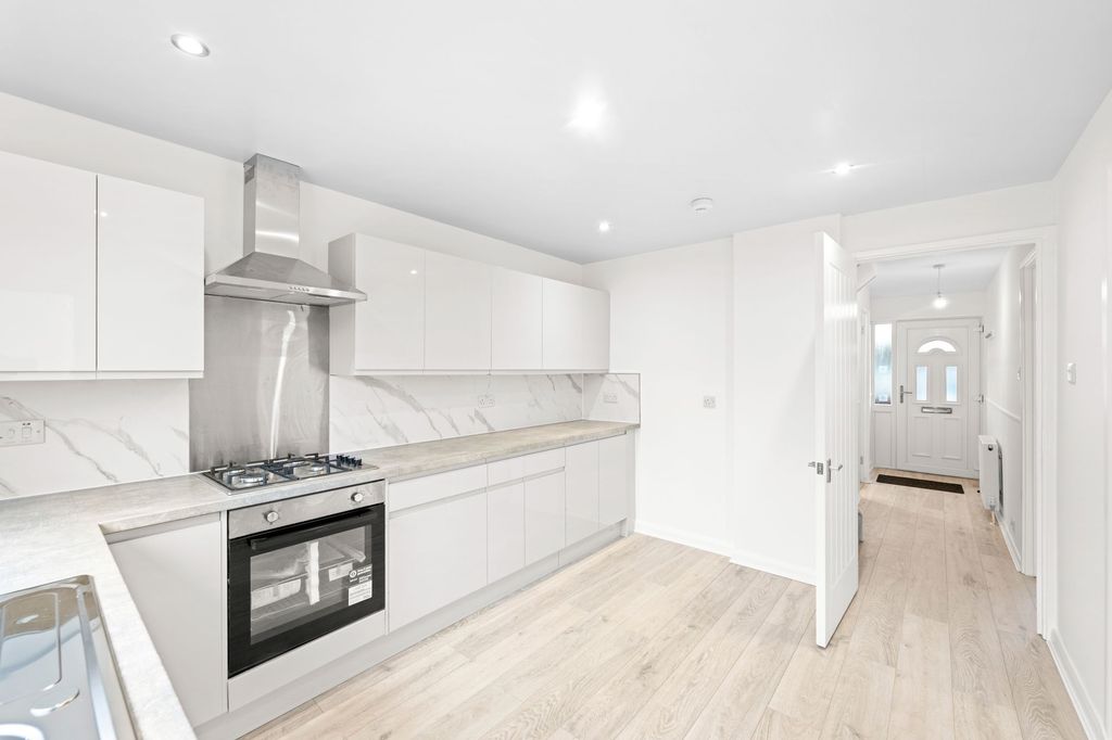 Additional image 3 of 4 bed terraced house to rentNigel Rise, Livingston EH54