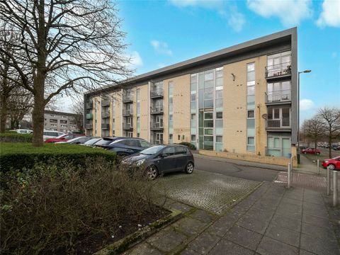 Queen Elizabeth Gardens, Glasgow, Glasgow City G5