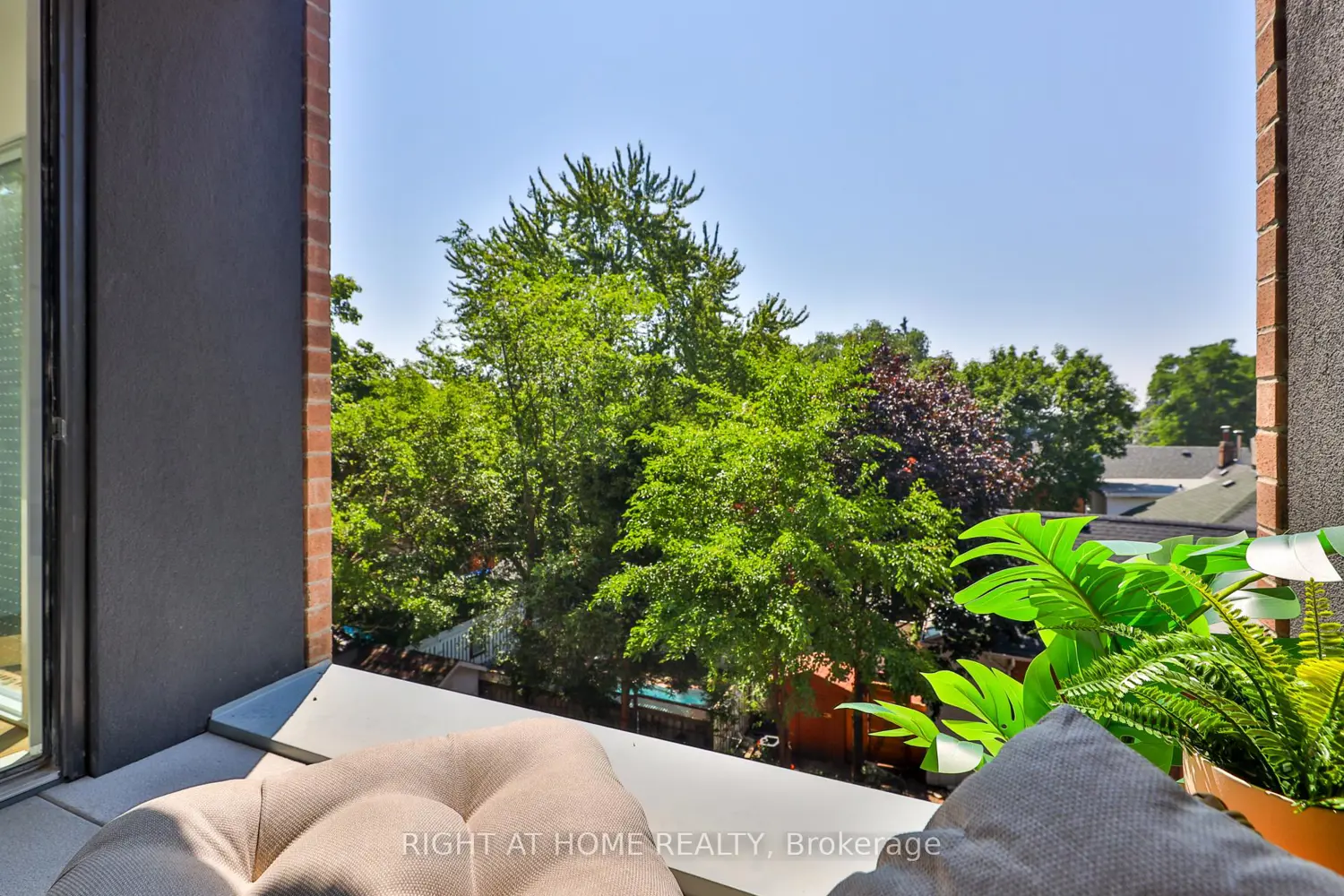 Additional image 8 of 1161 Kingston Road 201