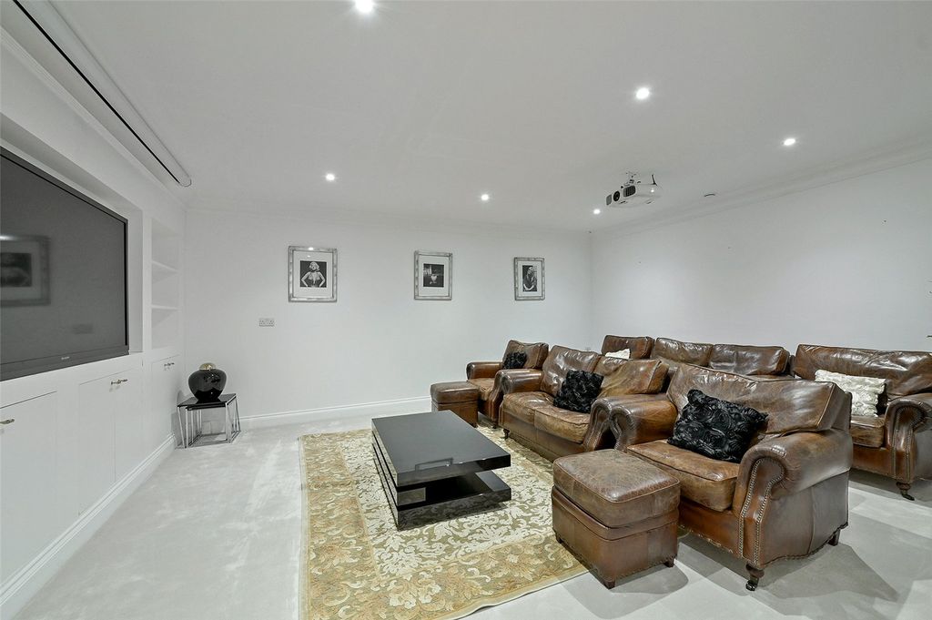 Additional image 7 of 7 bed detached house to rentDukes Kiln Drive, Gerrards Cross, Buckinghamshire SL9