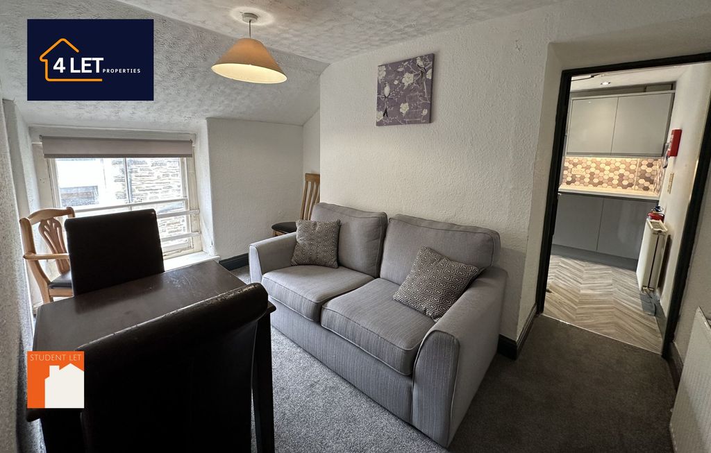 Additional image 3 of 3 bed flat to rentFlat 2, Cliff Terrace, Aberystwyth SY23