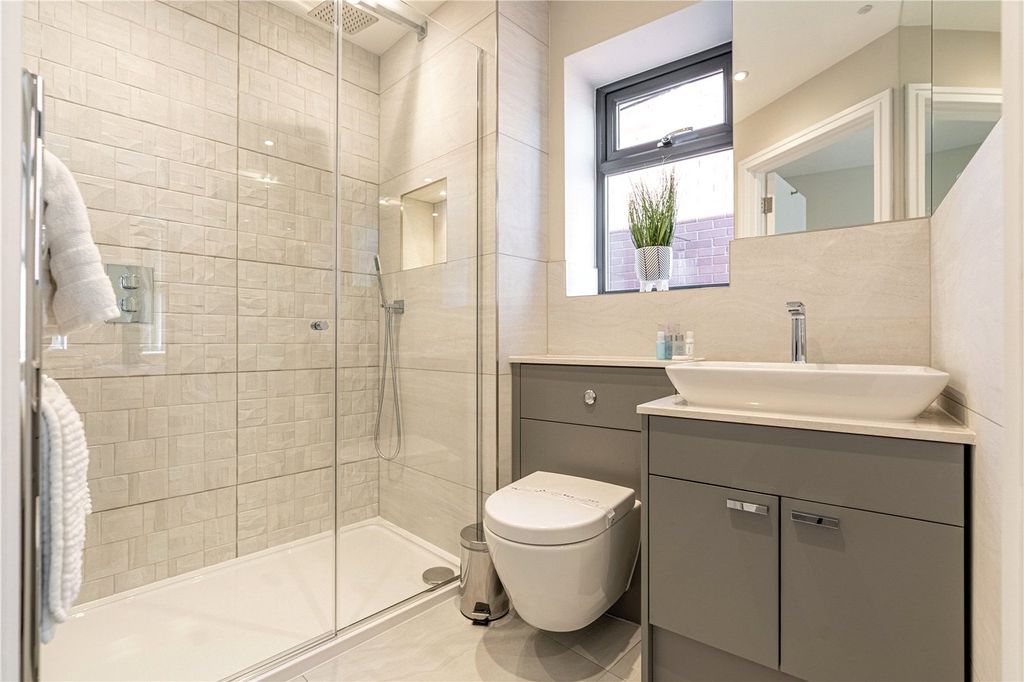 Additional image 5 of 2 bed flat to rentBond House, Oxford Road, Reading RG1