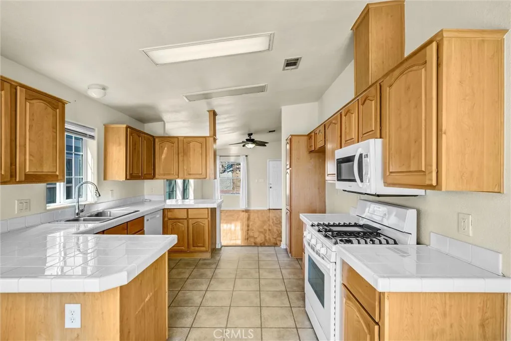 Additional image 42 of 2424 Sunset Ridge Dr., Rosamond, CA 93560