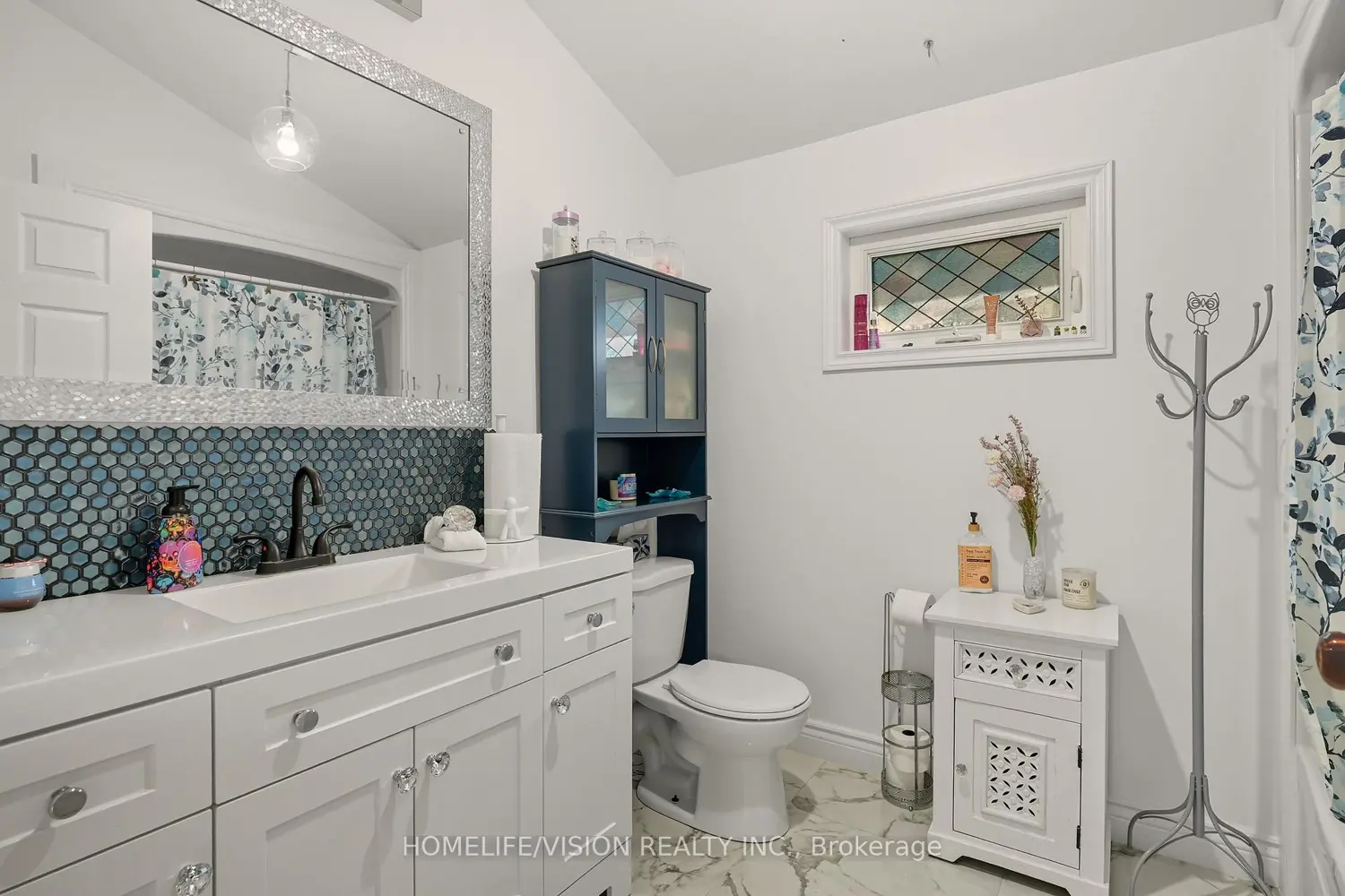 Additional image 12 of 65 Bolster Lane