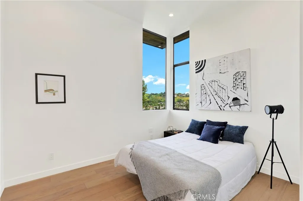 Additional image 22 of 3949 Glenalbyn Drive, Los Angeles, CA 90065