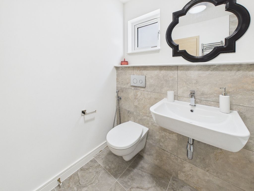 Additional image 5 of 3 bed semi-detached house to rentBalgray Terrace, Dundee DD3