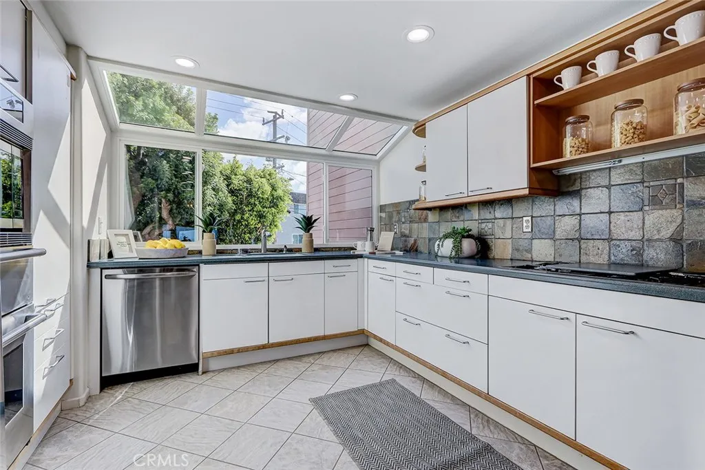 Additional image 61 of 867 Aubrey Court Unit 2, Hermosa Beach, CA 90254