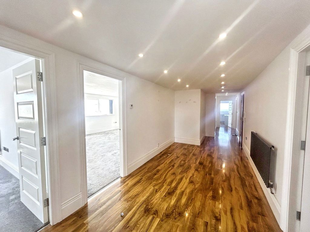 Additional image 12 of 4 bed flat to rentEsplanade, Whitley Bay NE26