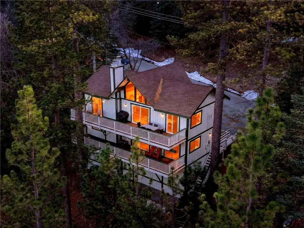Additional image 3 of 26633 Thunderbird Dr, Lake Arrowhead, CA 92352