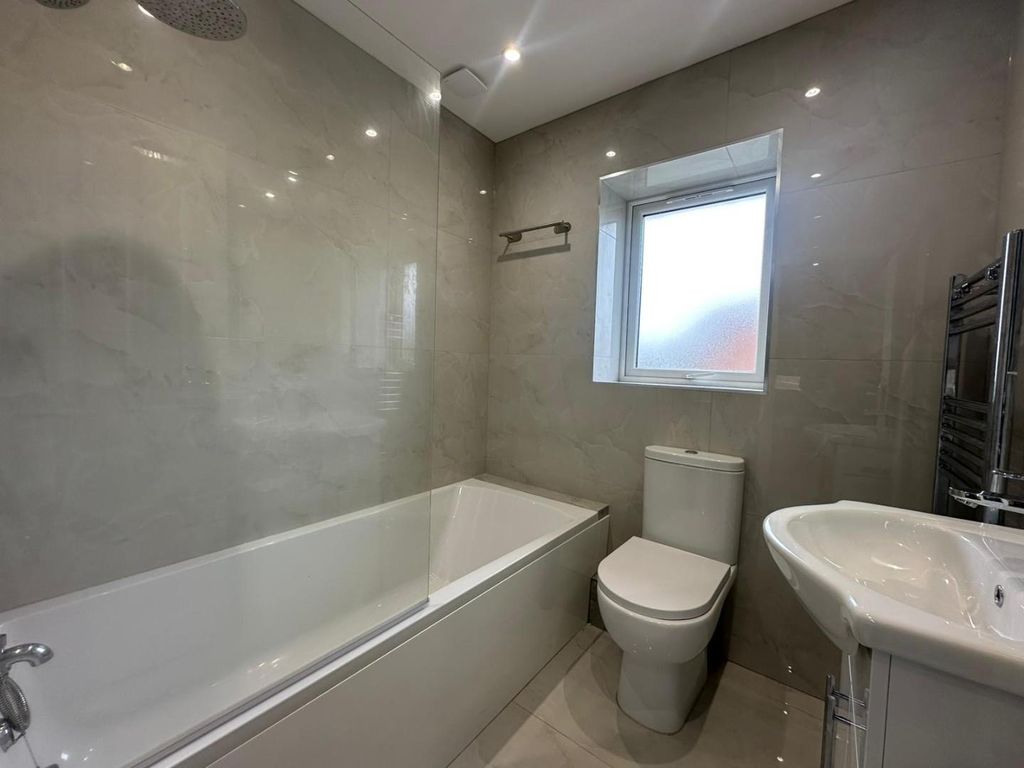 Additional image 20 of 8 bed property to rentRockley Road, Luton LU1