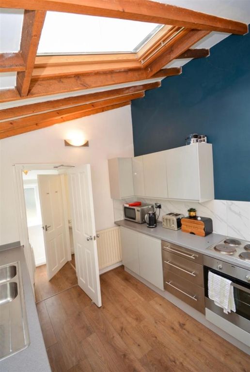 6 bed shared accommodation to rentMistletoe Road, Newcastle Upon Tyne NE2 photo 3