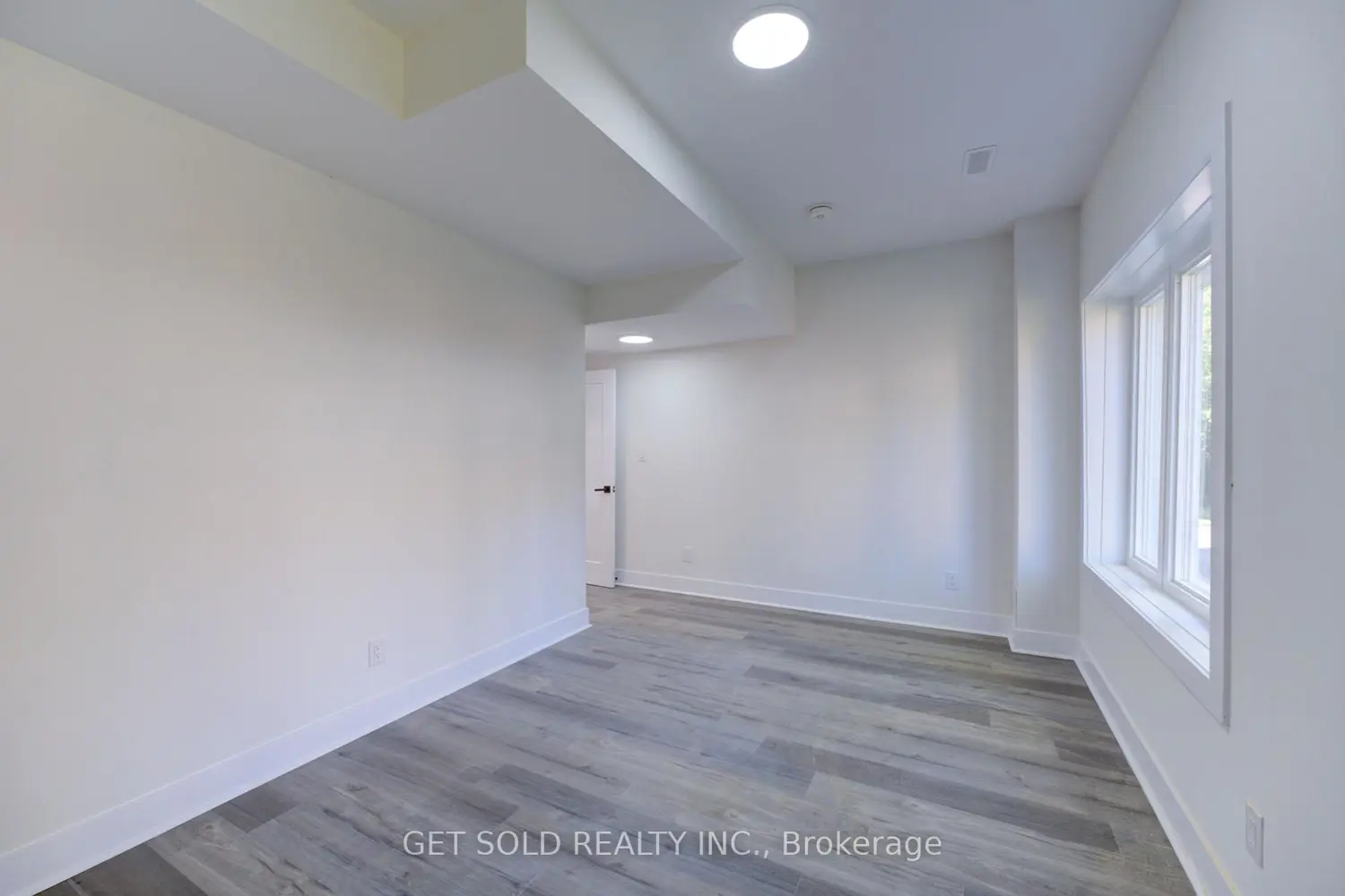 Additional image 16 of 6701 Thorold Stone Road 7