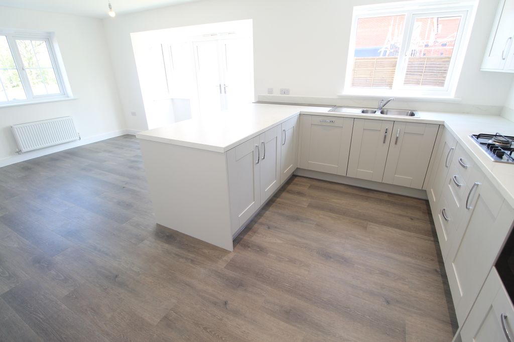 Additional image 6 of 4 bed detached house to rentPettits Drive, Bury St Edmunds IP32
