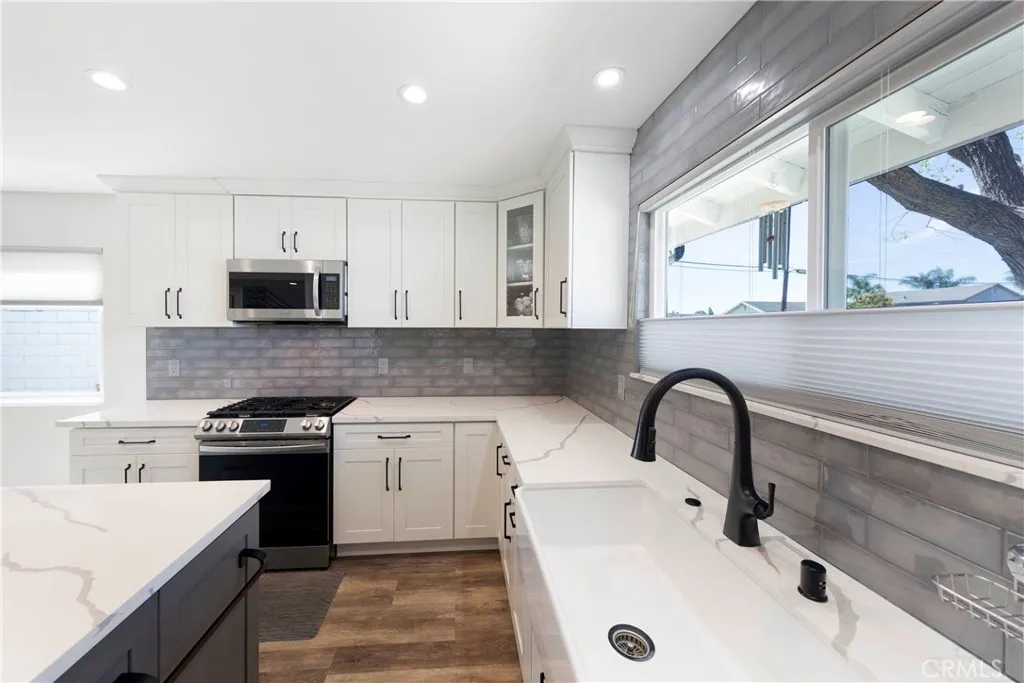 Additional image 60 of 19622 Canberra Ln, Huntington Beach, CA 92646