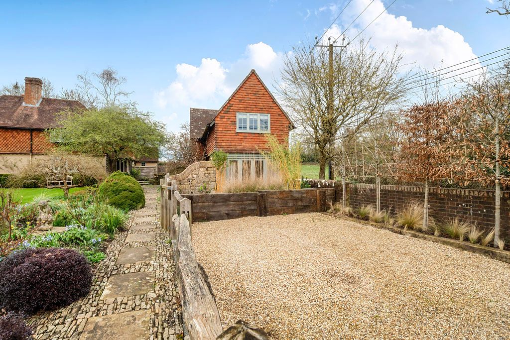 Additional image 16 of 1 bed detached house to rentPickhurst Road, Godalming GU8