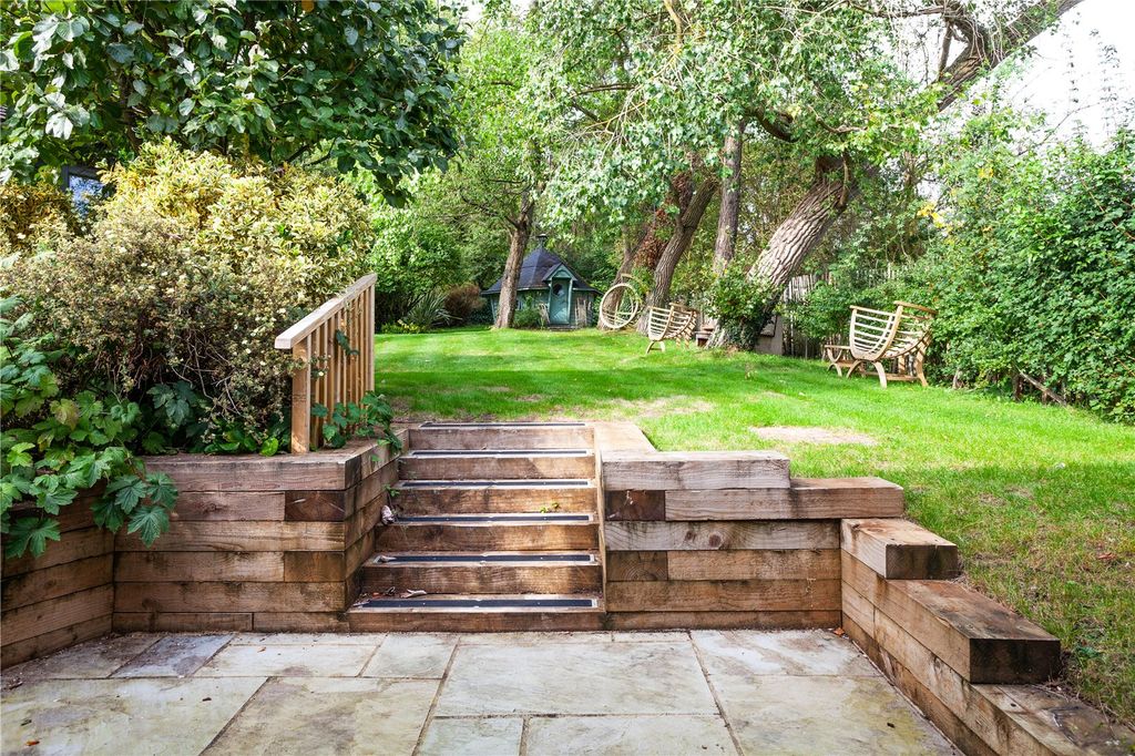 Additional image 44 of 7 bed detached house to rentMill Lane, Kidmore End, Reading RG4