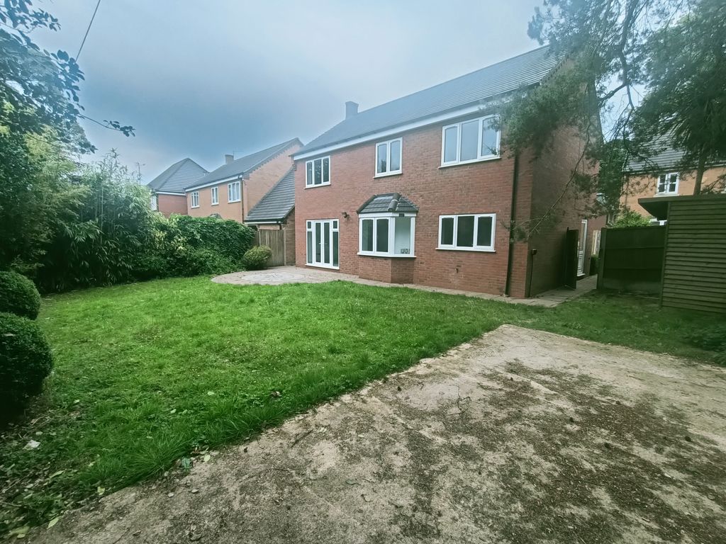 Additional image 12 of 4 bed detached house to rentThe Woodlands, Stafford ST17