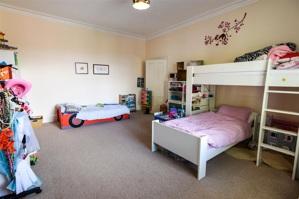 Additional image 13 of 6 bed semi-detached house to rentWarwick Place, Leamington Spa CV32