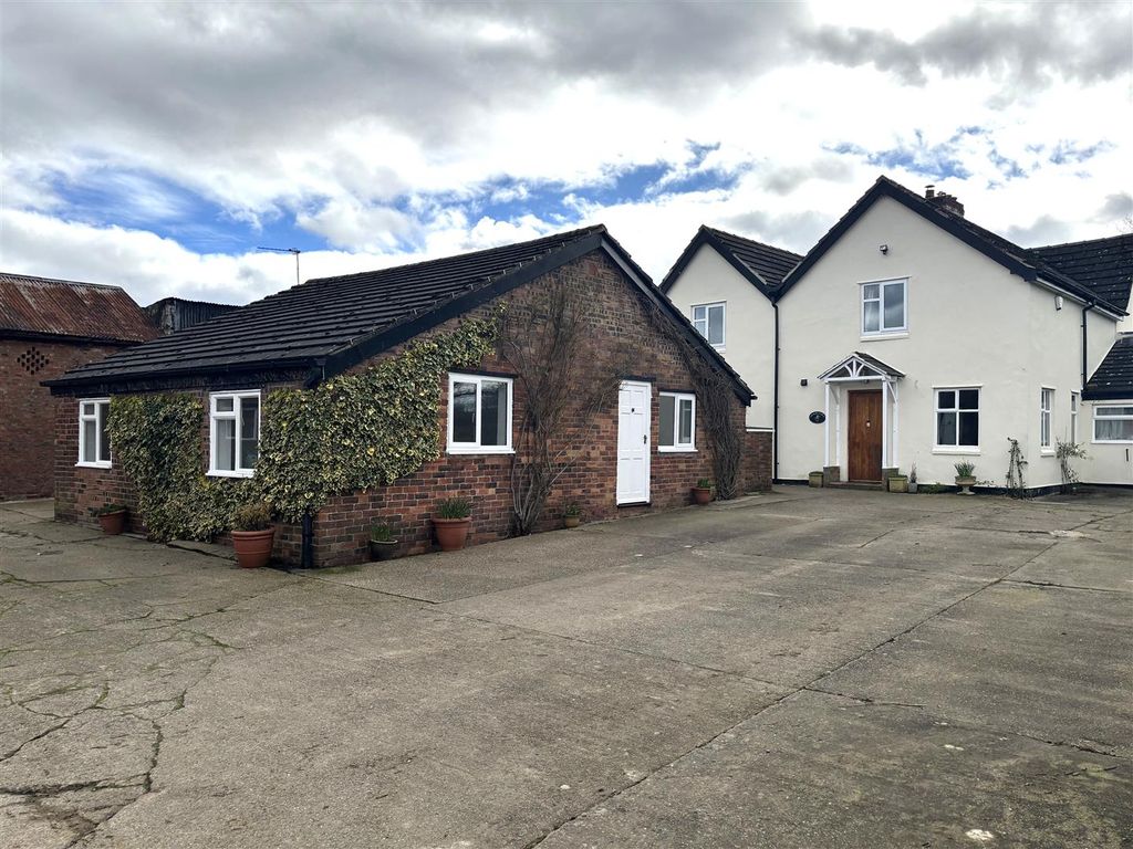 2 bed detached bungalow to rentMusley Lane, Overton, Wrexham LL13