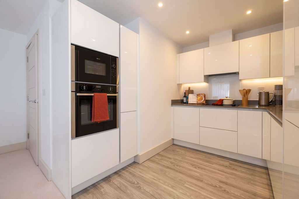 Additional image 3 of 1 bed flat to rentMount Battenhall Retirement Village, Battenhall Avenue, Worcester, Worcestershire WR5