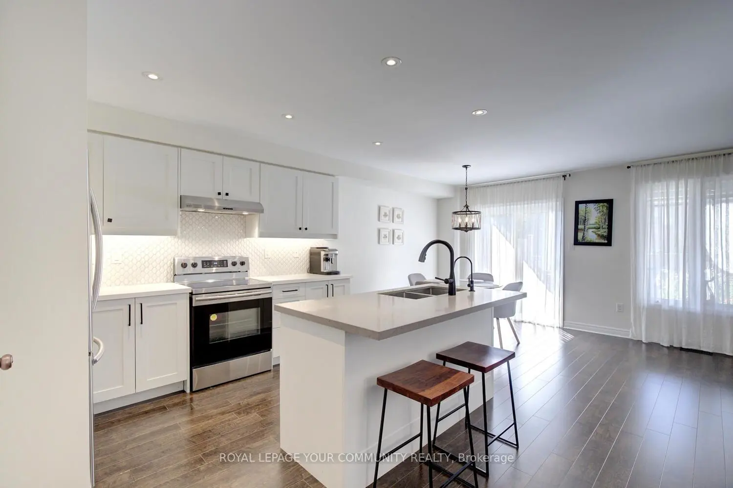 Additional image 2 of 32 Black Maple Crescent