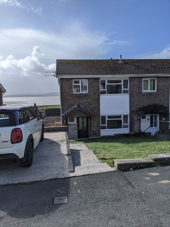 3 bed semi-detached house to rentMaes Yr Haf, Pwll SA15