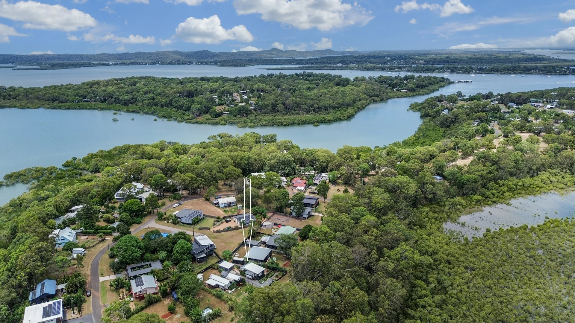 Additional image 8 of 22 Waterside Dr, Macleay Island QLD 4184