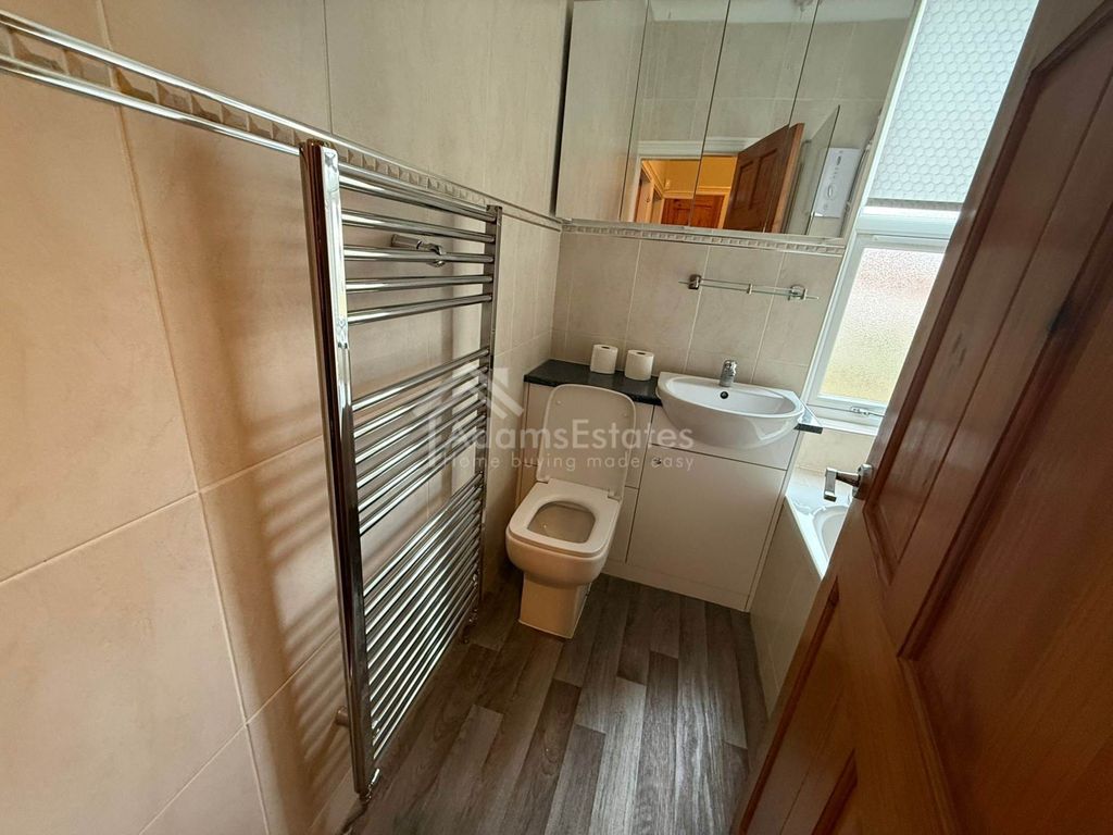 Additional image 8 of 3 bed terraced house to rentLeeds Road, Dewsbury WF12