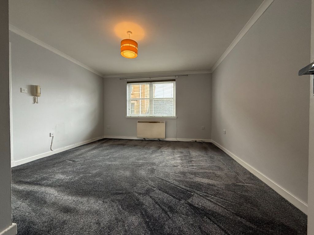 Additional image 2 of 2 bed flat to rentCandleriggs Court, Alloa FK10