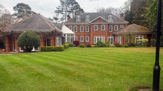 Additional image 4 of 7 bed detached house to rentQueens Drive, Leatherhead KT22