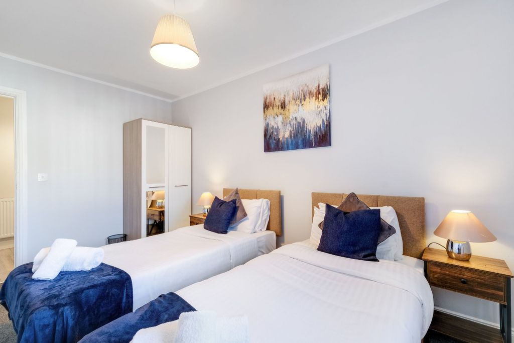 Additional image 11 of 2 bed flat to rentFlat, West Wycombe Road, High Wycombe HP12