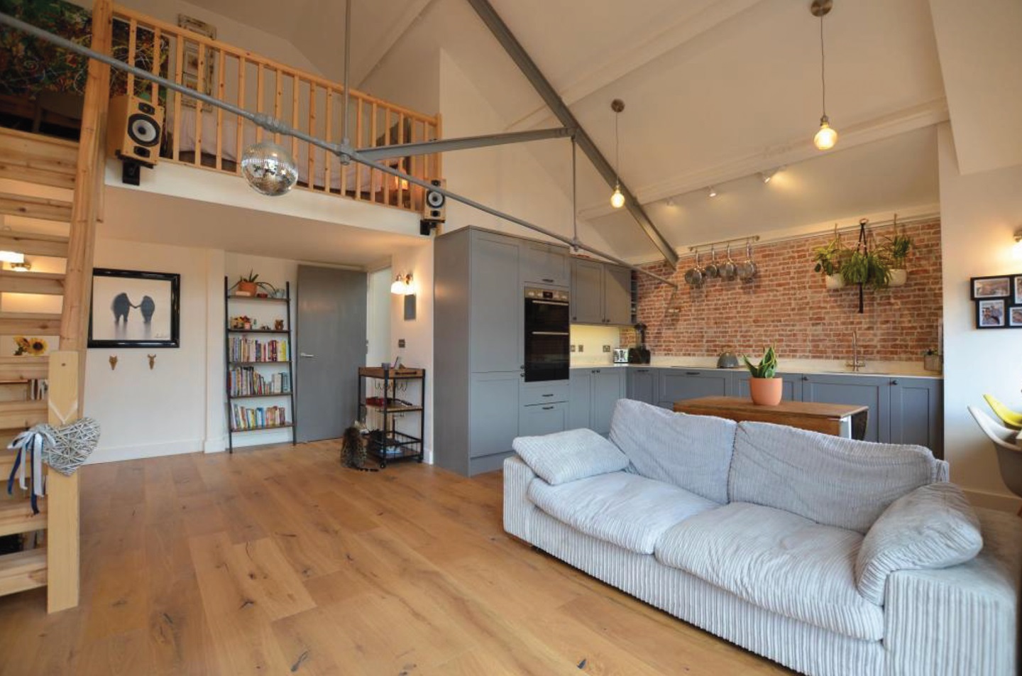 Additional image 3 of 2 Bed Penthouse, Georges Square, BS1, N1 7GU