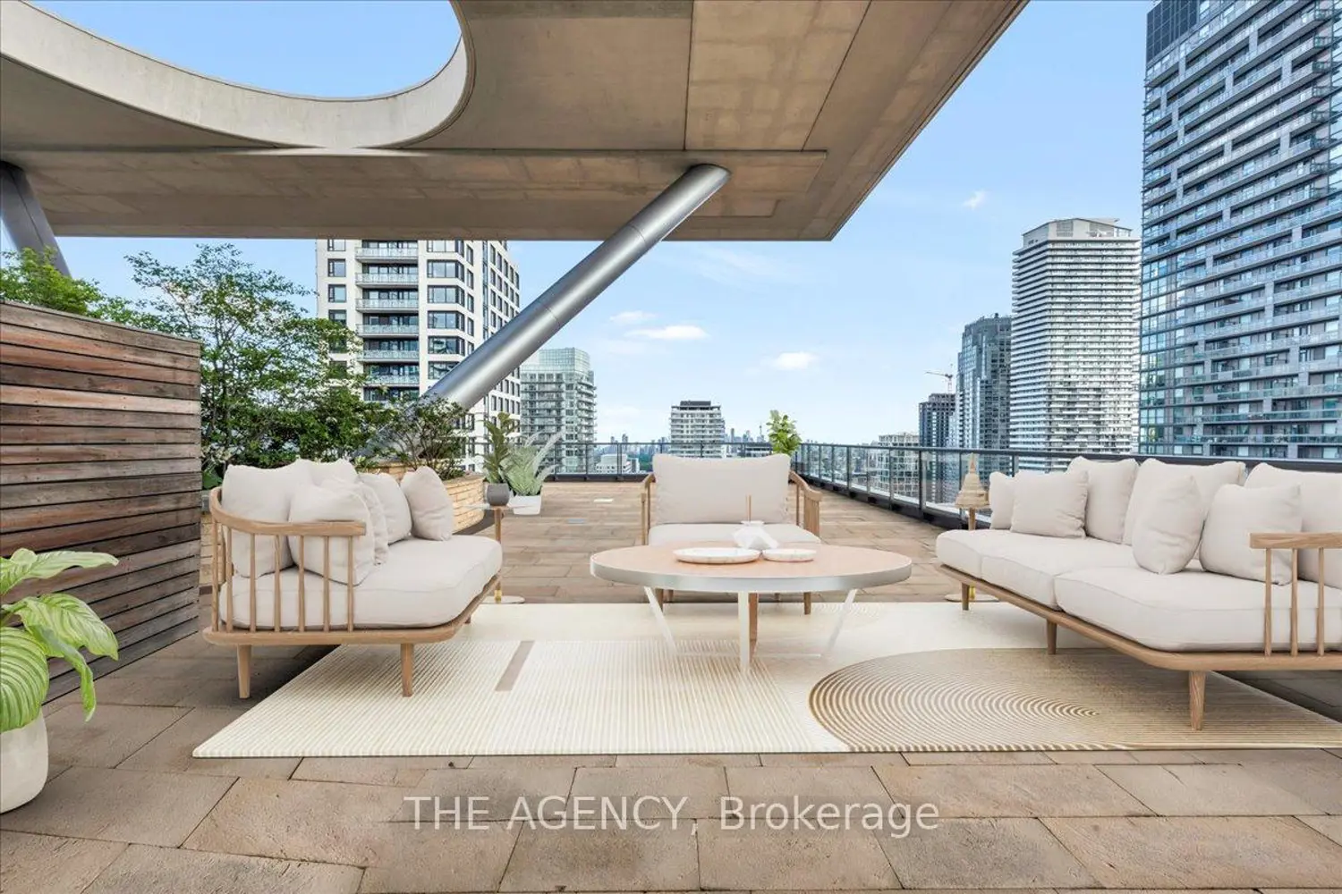 Additional image 20 of 70 Roehampton Avenue Ph15