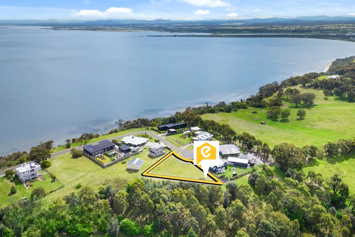 12B Lands End Grove, Metung VIC 3904