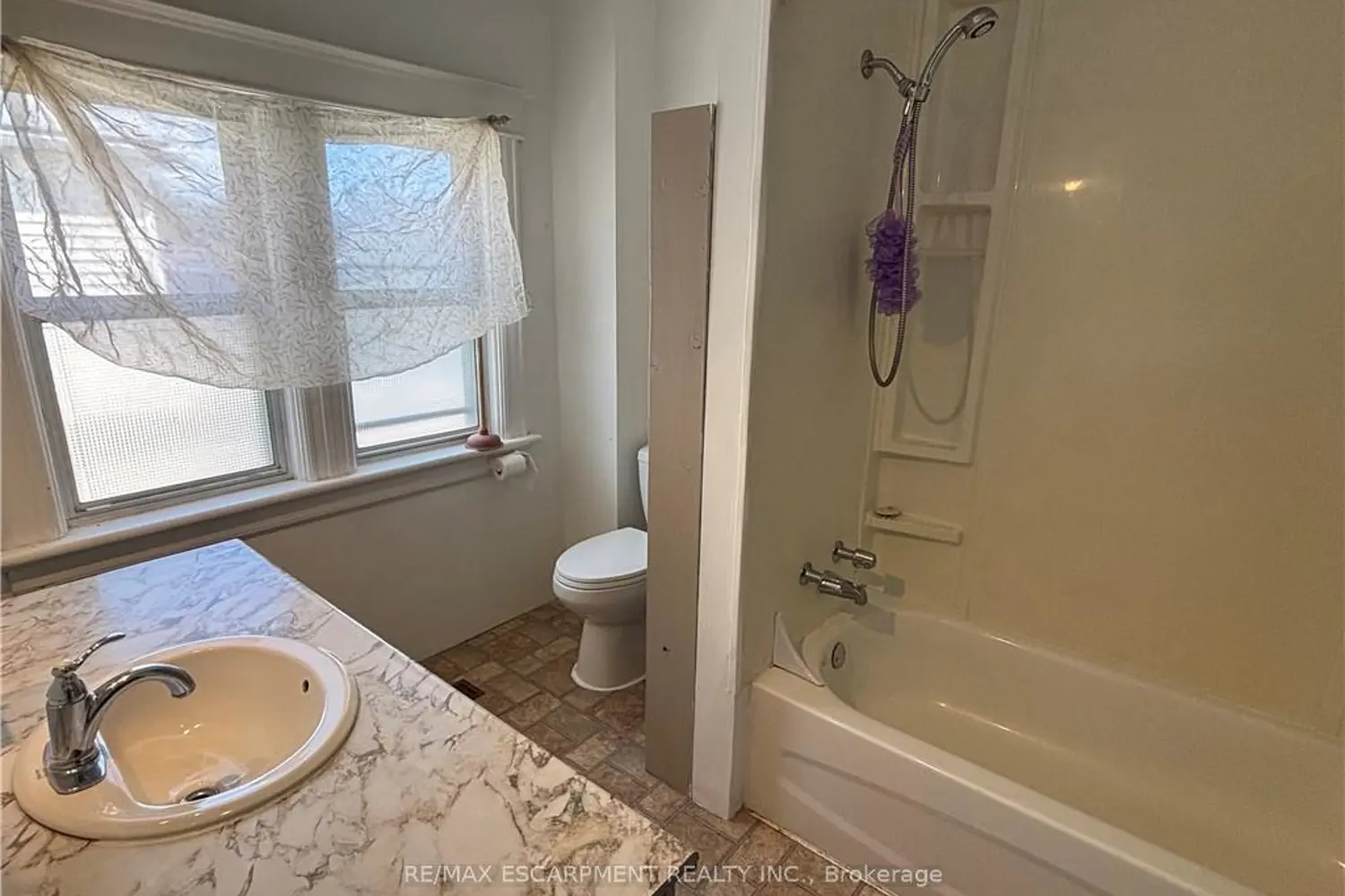 Additional image 10 of 463 East Main Street